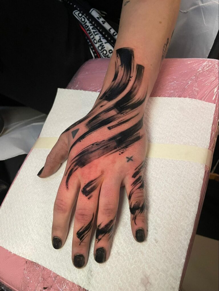 strisce dorso mano